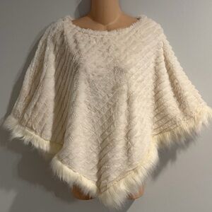 Marc New York Andrew Marc Faux Fur Poncho Cape Ivory Size S/M Womens